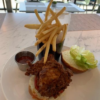 Nicolas Eatery - Yummy chicken sandwich. - French Near Me - Los Angeles, California