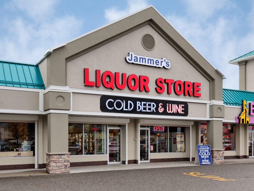 JAMMERS COLD BEER & WINE STORE Updated September 2024 1973 Harvey