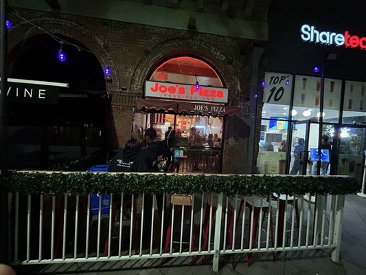 Joe's Pizza by null