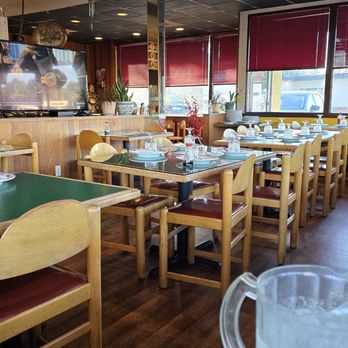 Koong Thong Thai Cuisine - Inside - Thai Near Me - Auburn, Washington