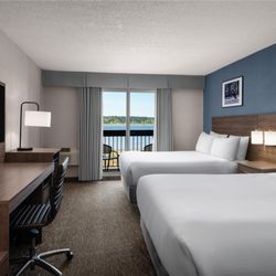 Anchor Inn & Suites - 2 Queen Beach Front