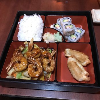 Umi Sushi - Japanese Near Me - Fresh Meadows, New York