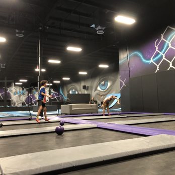 Sky Zone Trampoline Park - Trampoline Parks Near Me - Tacoma, Washington