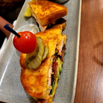 Lake St Cafe - Breakfast & Brunch Near Me - Addison, Illinois