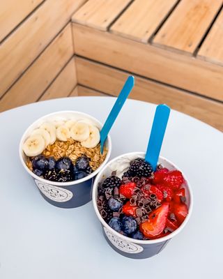 Go Greek Yogurt by null