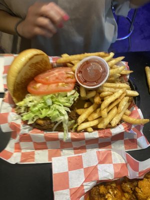 BOTTLE BAR EAST by null