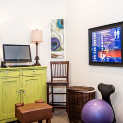 Restore Chiropractic - Dr. Gray's treatment room