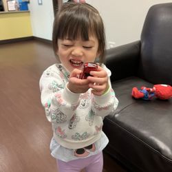 MobiSurg - Kk got a red car from Dr. Alikhani! Thank you Doc!