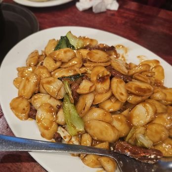 Shanghai Zhen Gongfu - Sauteed Rice Cakes With Beef. Less beef than previous years but outstanding rice cakes as always - Shanghainese Near Me - Elmhurst, New York Shanghai Zhen Gongfu - Sauteed Rice Cakes With Beef. Less beef than previous years but outstanding rice cakes as always - Shanghainese Near Me - Elmhurst, New York