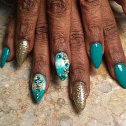 Best nail tech ever Nina @ salon 215