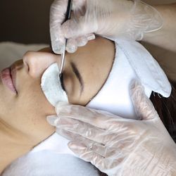 The Well - Intensive Eyelash Tinting