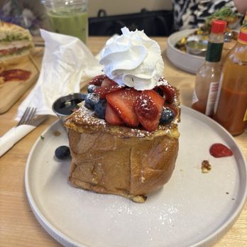 Lunakin Café - French toast brioche with berries $2 extra - Breakfast & Brunch Near Me - Las Vegas, Nevada