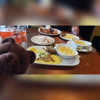 Another Broken Egg Cafe - The best breakfast is at Another Broken Egg Cafe! #anotherbrokenegg #abecafe #burbank #wellingtonbear #wellington - Breakfast & Brunch Near Me - Burbank, California