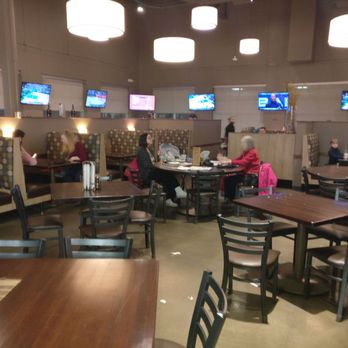 Hy-Vee Market Grille - Empty restaurant with 40 min wait! Frigging awful - Sports Bars Near Me - Madison, Wisconsin Hy-Vee Market Grille - Empty restaurant with 40 min wait! Frigging awful - Sports Bars Near Me - Madison, Wisconsin