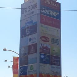 Plaza Solé - Un poco de lo que ofrece la plaza.