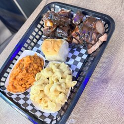 Sweet Magnolia Smokehouse - Two meat plates with choice of bread, meat and sides