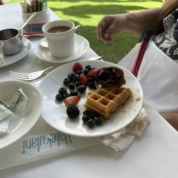 Orchids - Mom's waffle - Breakfast & Brunch Near Me - Honolulu, Hawaii Orchids - Mom's waffle - Breakfast & Brunch Near Me - Honolulu, Hawaii