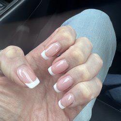 Nails Lovida - French gel manicure