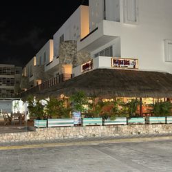 Los Aguachiles - Exterior