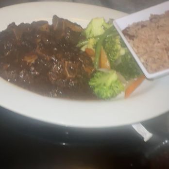 Cove - Oxtails, coconut rice and peas and steamed veggies - Venues & Event Spaces Near Me - Queens, New York Cove - Oxtails, coconut rice and peas and steamed veggies - Venues & Event Spaces Near Me - Queens, New York