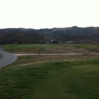The Course At Wente Vineyards - #18 - Golf Near Me - Livermore, California The Course At Wente Vineyards - #18 - Golf Near Me - Livermore, California