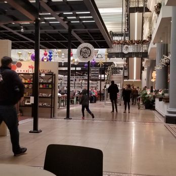 The Bourse  - Inside - Public Markets Near Me - Philadelphia, Pennsylvania