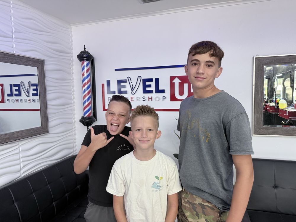 LEVEL UP Barbershop Logo