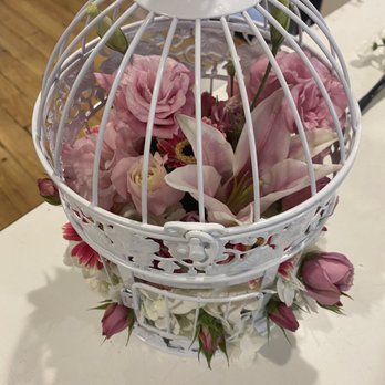 Honey Bee Flowers - Bird cage flowers - Florists Near Me - Glendale, California Honey Bee Flowers - Bird cage flowers - Florists Near Me - Glendale, California