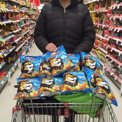 Sanctuary Lakes Coles - Home of the Simba chip international aisle