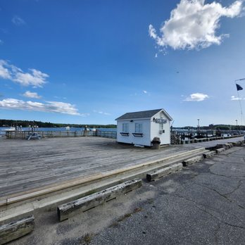The River Shack - Closed at 4:15 on a Thursday in August. - Ice Cream & Frozen Yogurt Near Me - Wiscasset, Maine The River Shack - Closed at 4:15 on a Thursday in August. - Ice Cream & Frozen Yogurt Near Me - Wiscasset, Maine