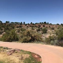 Snowflake Municipal Golf Course - Beautiful red rocks