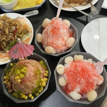Makan House - Lychee Drink and Longon Drink (more like an icy) Ice Kacang (ABC Ice) - Malaysian Near Me - Brooklyn, New York Makan House - Lychee Drink and Longon Drink (more like an icy) Ice Kacang (ABC Ice) - Malaysian Near Me - Brooklyn, New York