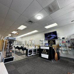 La Bella Looks - Inside