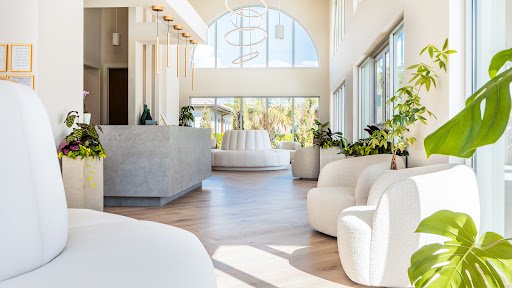 Naples Aesthetic Institute: Kiran Gill, MD Logo