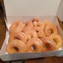 Donut Palace - Dozen glazed