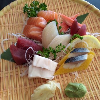 Fujisan Japanese Restaurant - Sashimi 13 pieces with rice - Japanese Near Me - Markham, Ontario