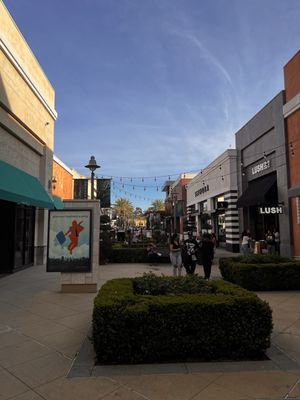 Promenade Temecula by null
