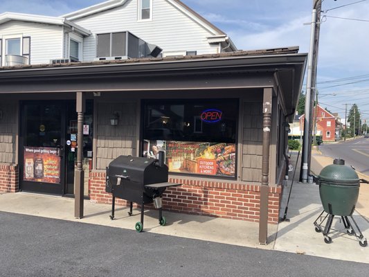 Meadow Creek Barbecue Supply by null