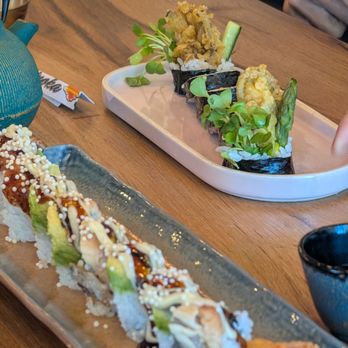 Hinoka Sushi - Veggie spider roll - Sushi Bars Near Me - Sacramento, California