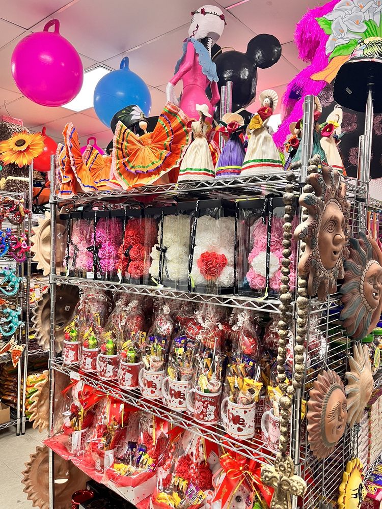 LA BODEGUITA Updated October 2024 12 Photos 4750 Irvington Blvd