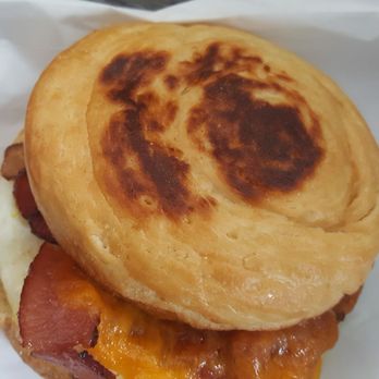 Starbucks - Chicken and smoked applewood bacon - Coffee & Tea Near Me - Lincoln, California