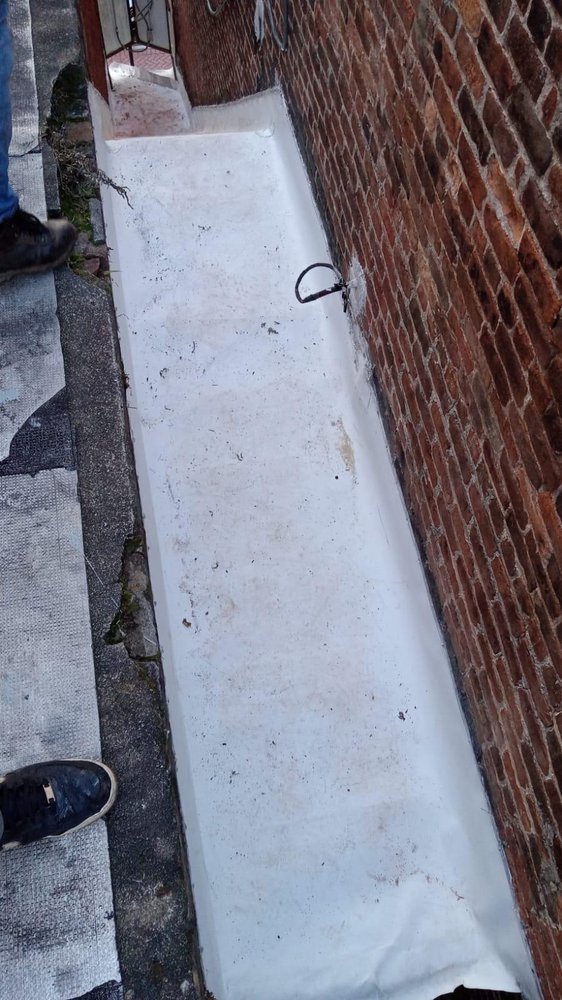 Slide of Eagle Roofing Contruction