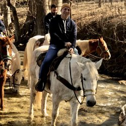 OUTLAW OUTFITTERS "Specialty" Horseback Adventures - On the trail