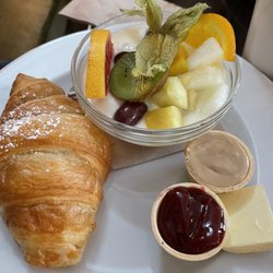 Trachtenvogl - Small breakfast