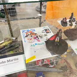 Captain Harlock figurine created by Carl & Hans Raillard, showcased at Fundemonium! in Rohnert Park, CA. Captain Harlock figurine created by Carl & Hans Raillard, showcased at Fundemonium! in Rohnert Park, CA.