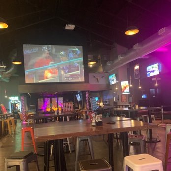 Loft18 - Plenty of tvs - Sports Bars Near Me - Houston, Texas Loft18 - Plenty of tvs - Sports Bars Near Me - Houston, Texas
