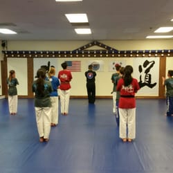 Lee's Taekwondo - Black belt class