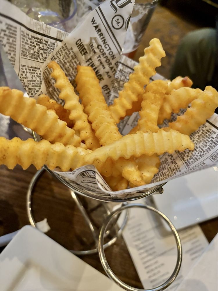 Remedy’s Tavern - Photo 3