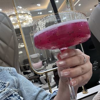 Belgravia Nail Spa - Cat eye Bubble bath With dragon fruit mojito - Nail Salons Near Me - Houston, Texas Belgravia Nail Spa - Cat eye Bubble bath With dragon fruit mojito - Nail Salons Near Me - Houston, Texas