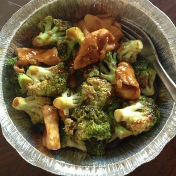 Iron Chef - Old broccoli & more broccoli than chicken. I thought it was chicken with broccoli not the other way around. - Chinese Near Me - Lexington, Kentucky